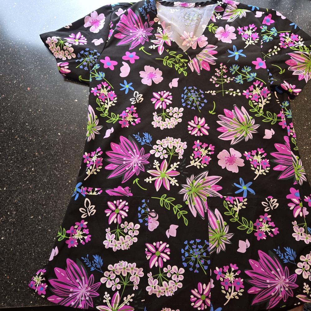 Scrub Tops - Picture 3 of 8